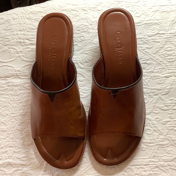 Cole Haan Shoes - COLE HANN COUNTRY NEVER WORN/NWOTS SLIDE SZ 7 1/2 COGNAC/BLACK 1 1/2” HEEL